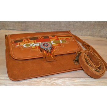 Torebka ze skóry etno w brązowym kolorze  z koralikami mullo .